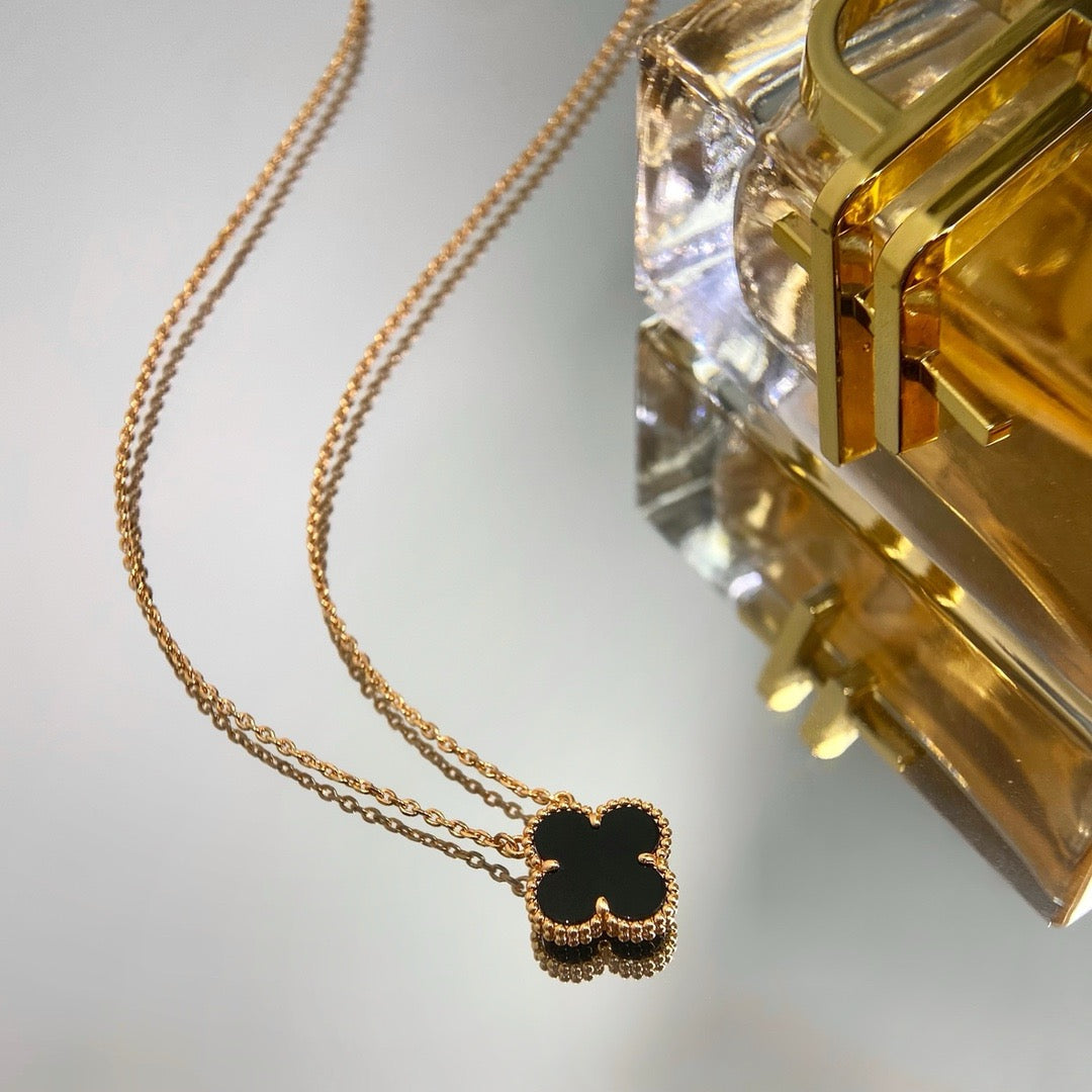 [CiCi]CLOVER 15MM BLACK ONYX SINGLE FLOWER NECKLACE