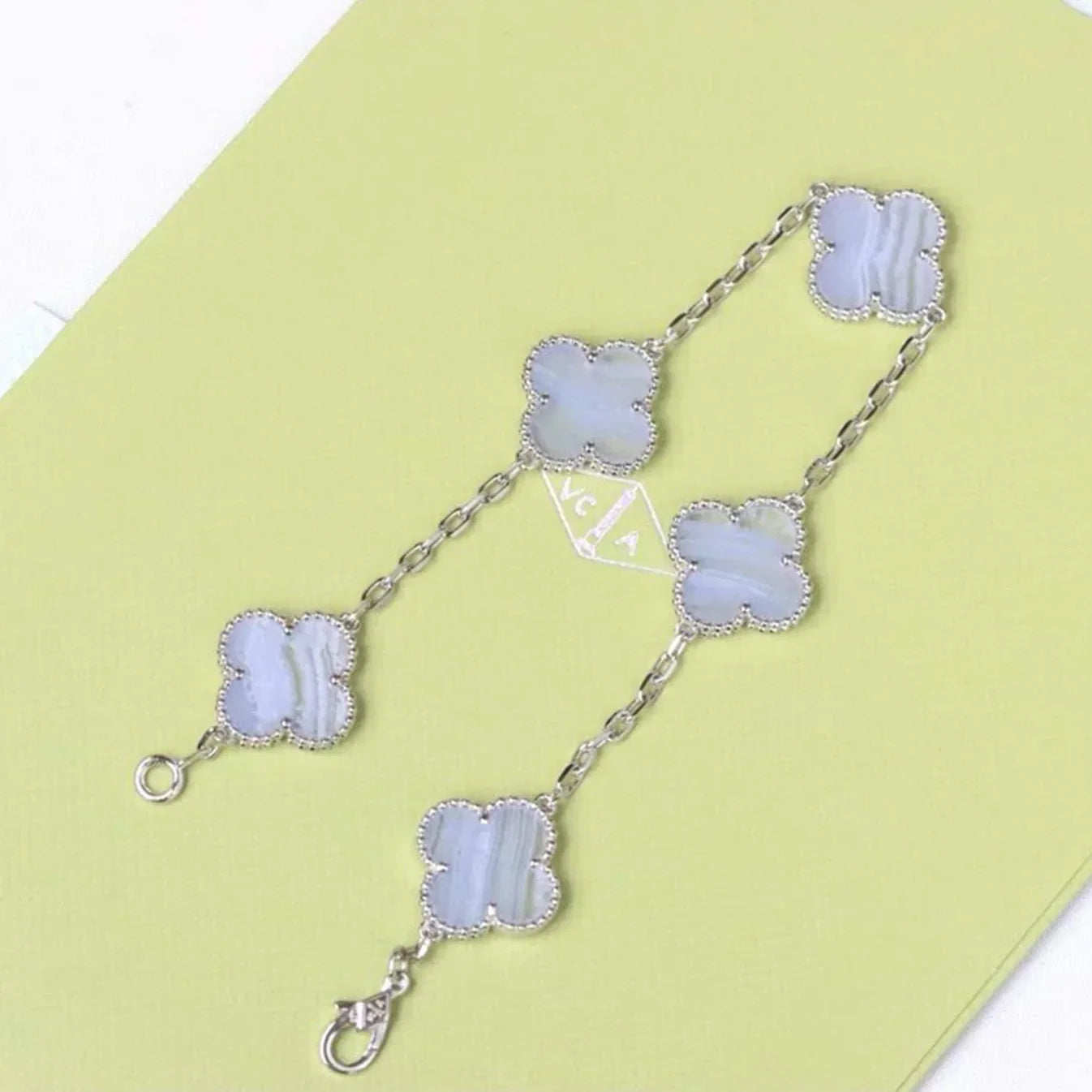 [CiCi] CLOVER 5 MOTIV LILA CHALCEDON ARMBAND KOLLEKTION