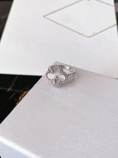 [CiCi]CLOVER SILVER RING
