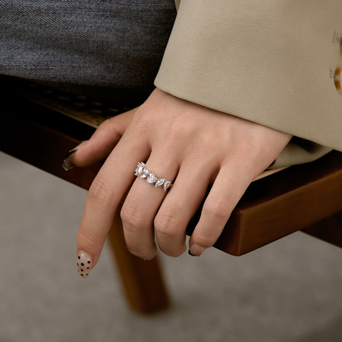 [CiCi]Delicate Multi Cut Ring