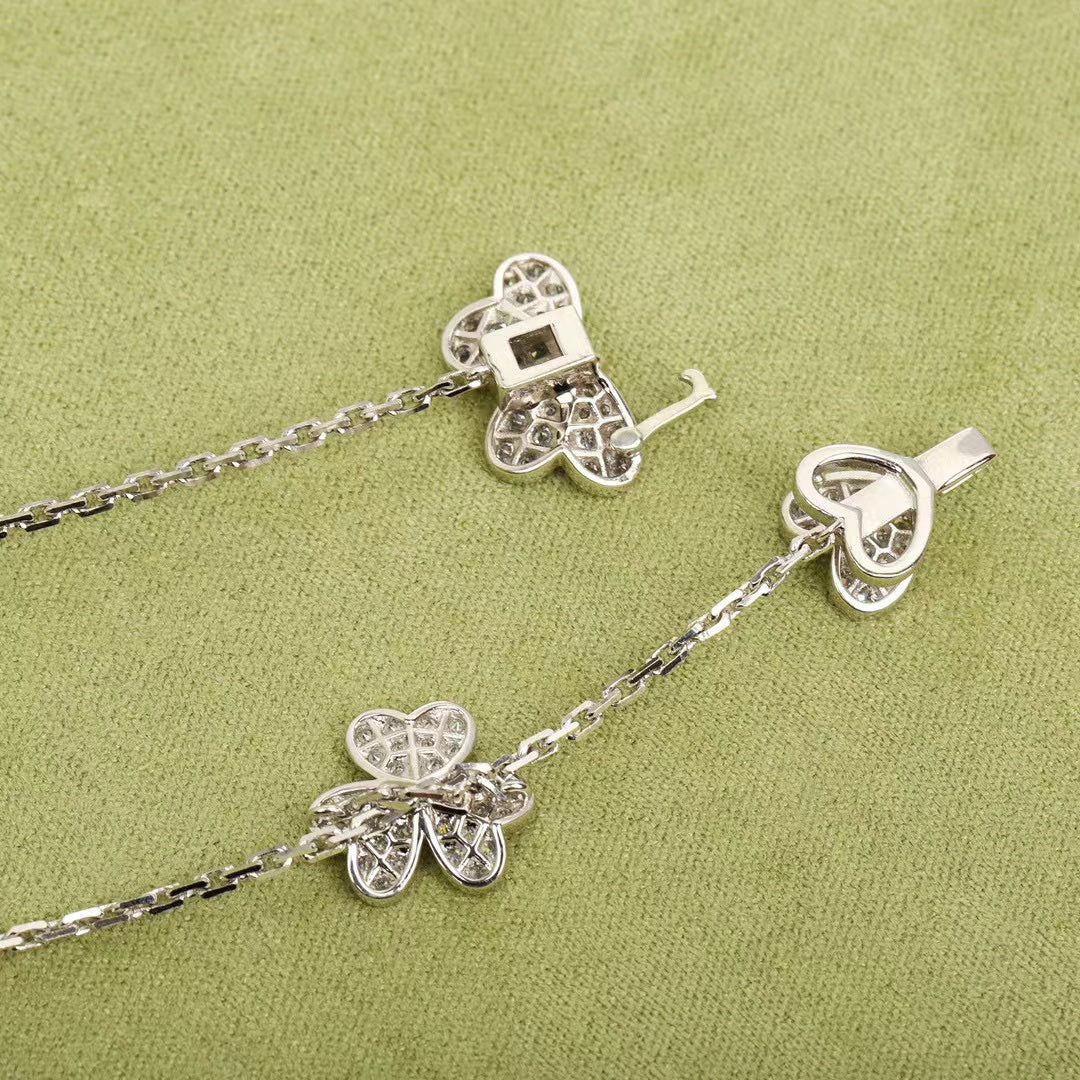 [CiCi]FRIVOLE SILVER 9 FLOWERS NECKLACE