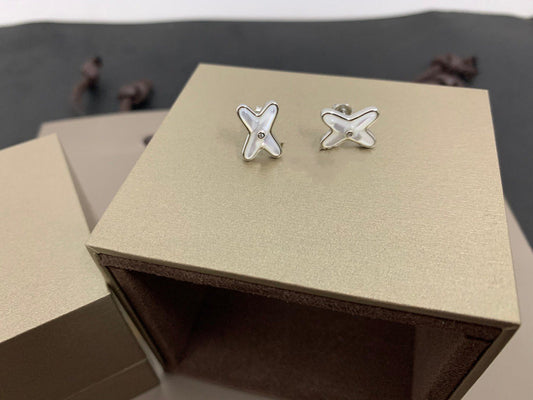 [CiCi]JEUX DE WHITE MOP SILVER DIAMOND EARRINGS