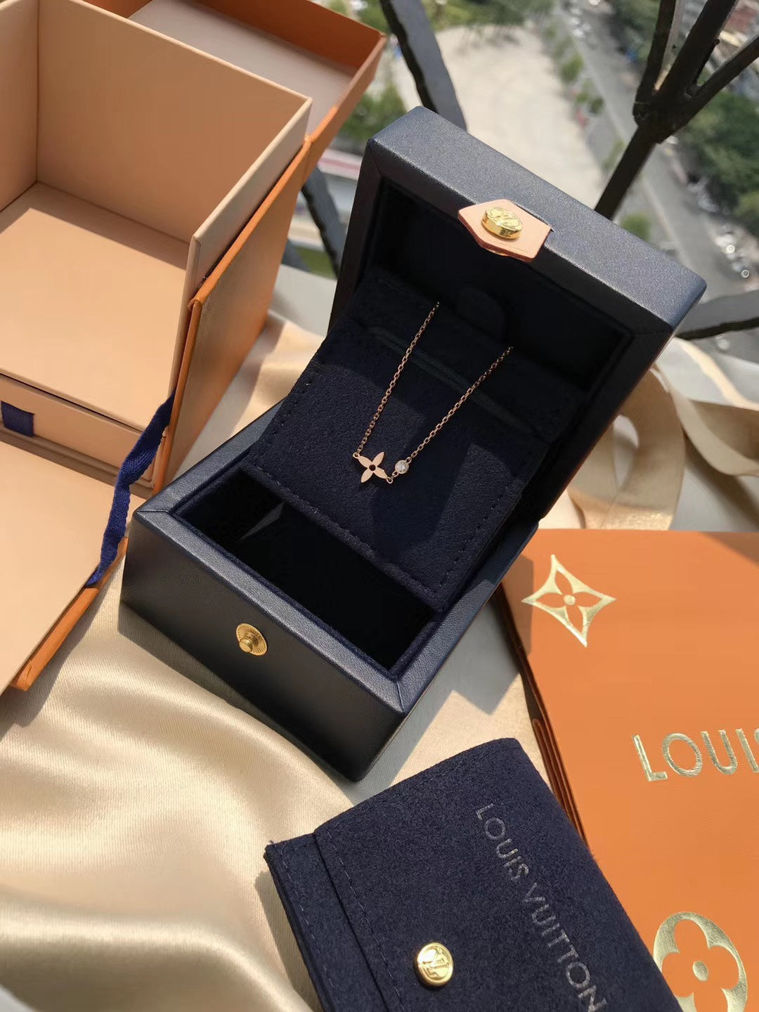 [CiCi]BLOSSOM PENDANT PINK GOLD AND DIAMOND