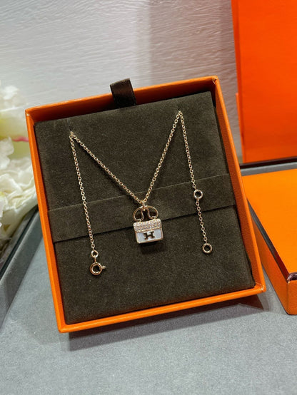 [CiCi]H CIRCE MOISSANITE PENDANT NECKLACE GOLD