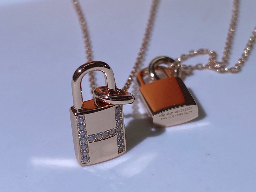 [CiCi]HM ADVANCED NICHE LOCK HEAD NECKLACE DIAMONDS