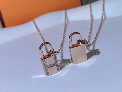 [CiCi]HM ADVANCED NICHE LOCK HEAD NECKLACE DIAMONDS