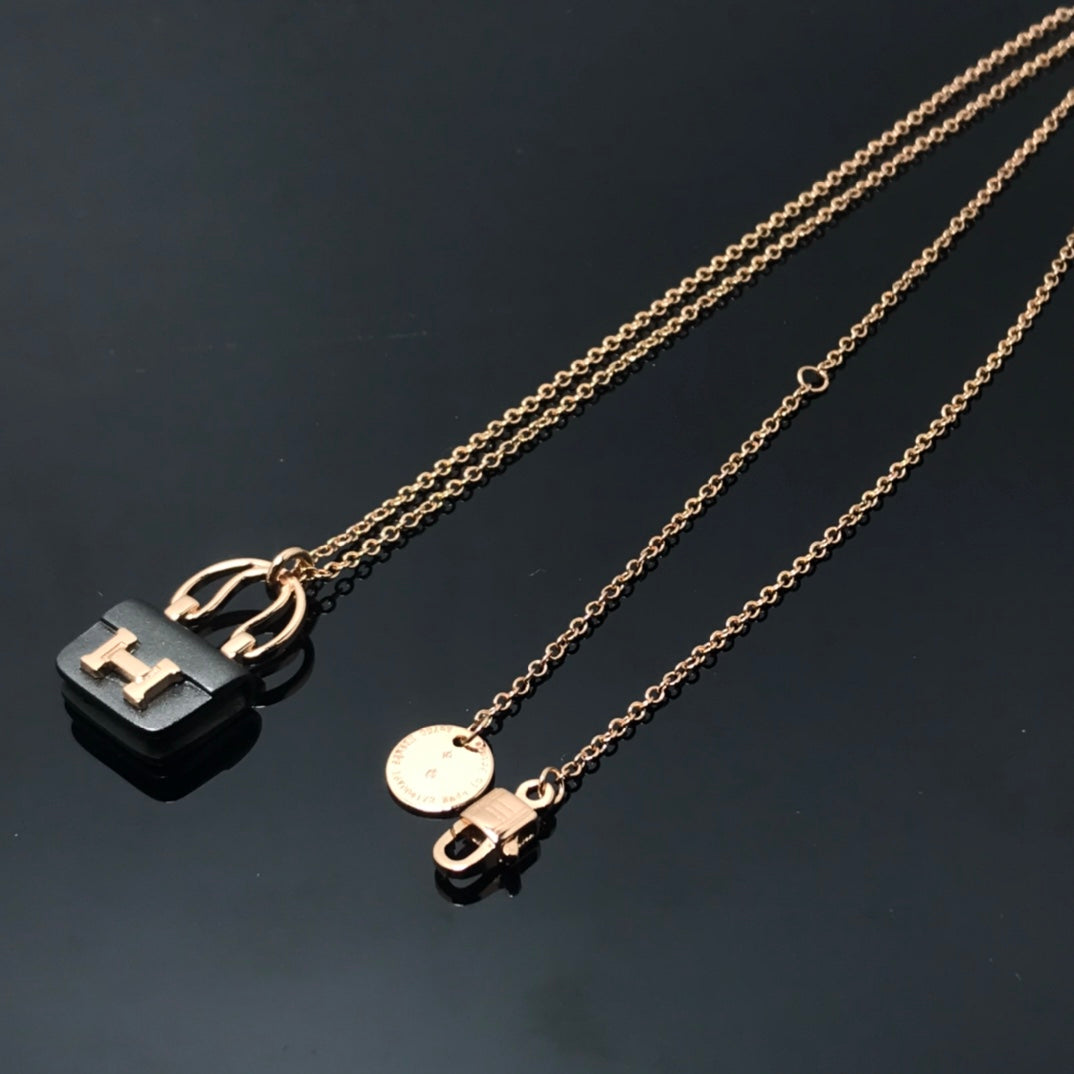 [CiCi]WOMEN'S HM AMULETTES CONSTANCE PENDANT NECKLACE