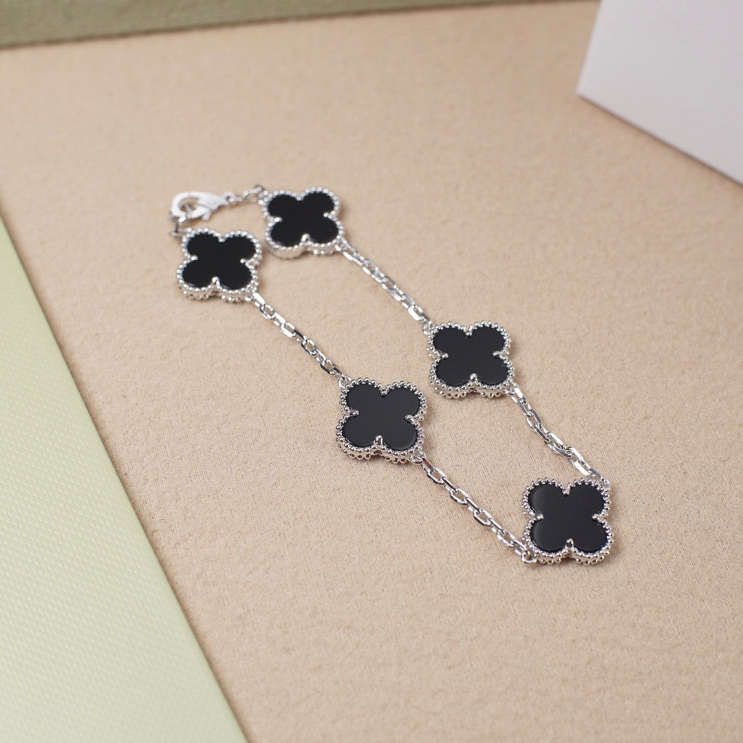[CiCi] CLOVER 5 MOTIF ONYXS BRACELET COLLECTION