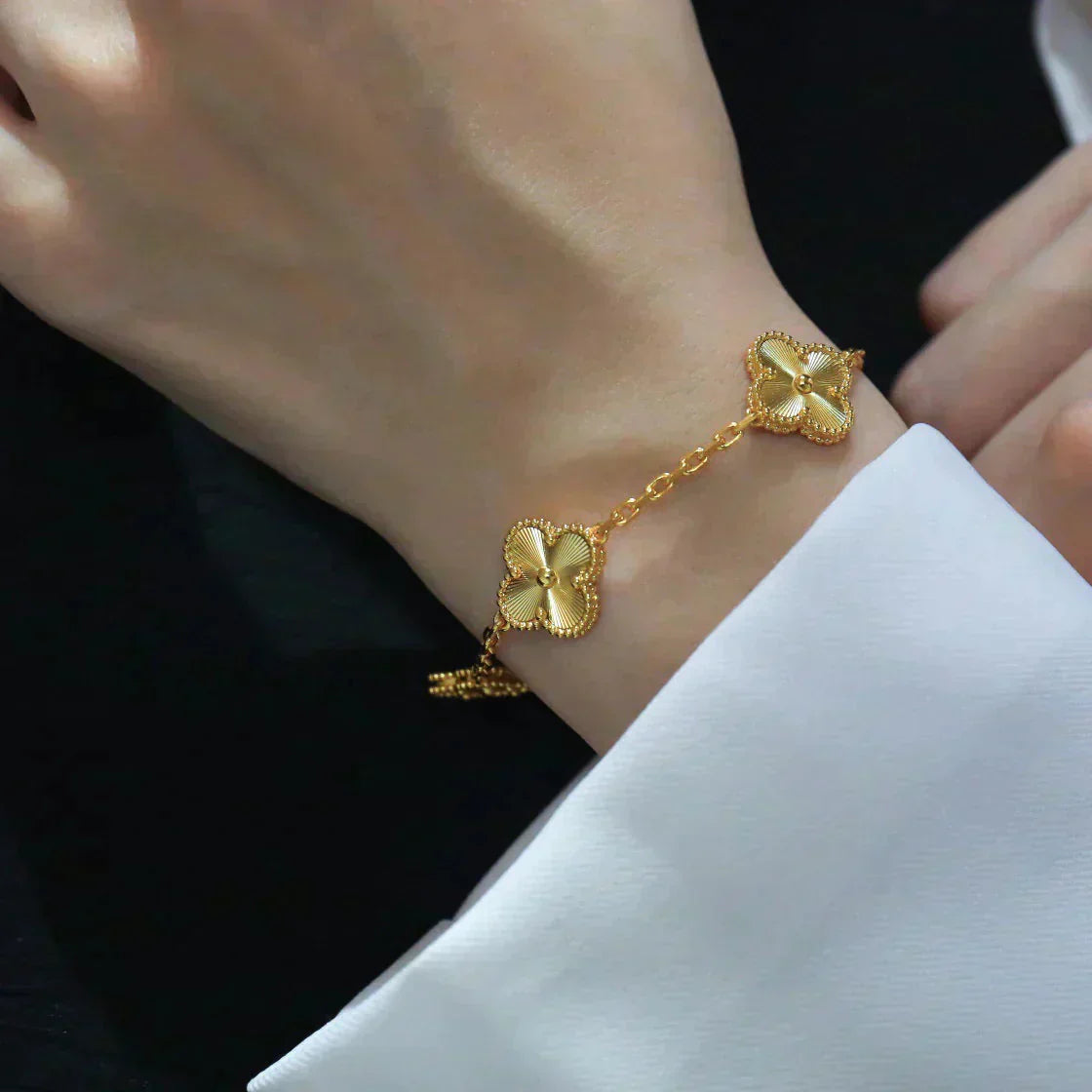 [CiCi] CLOVER 5 MOTIF LASER BRACELET COLLECTION