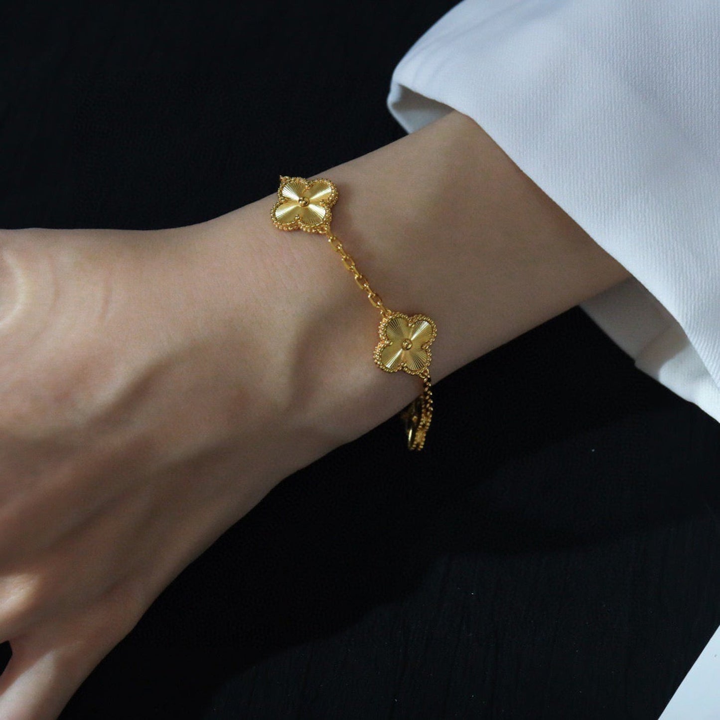 [CiCi] CLOVER 5 MOTIF LASER BRACELET COLLECTION