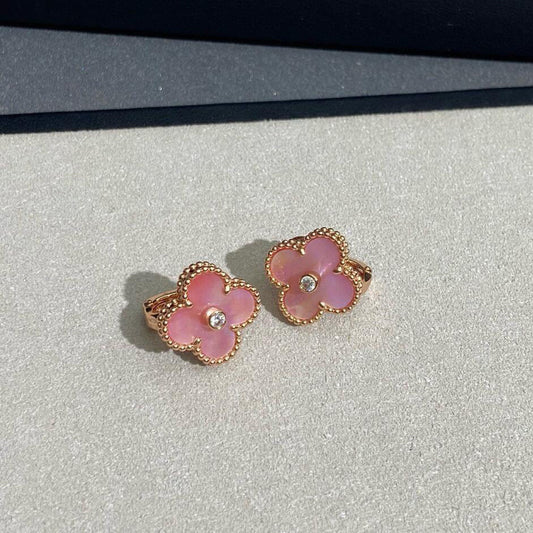 [CiCi]CLOVER MEDIUM 1 DIAMOND PINK EARRINGS