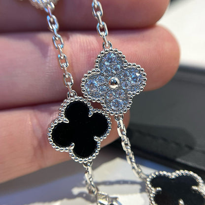 [CiCi] CLOVER 5 MOTIF ONYXS BRACELET COLLECTION