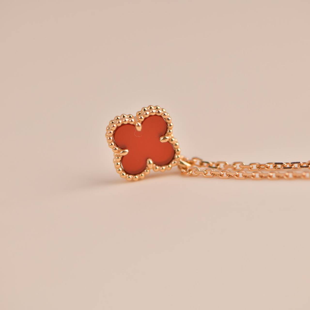 [CiCi]CLOVER MINI 9.5MM WEISSE CARNELIAN KETTE