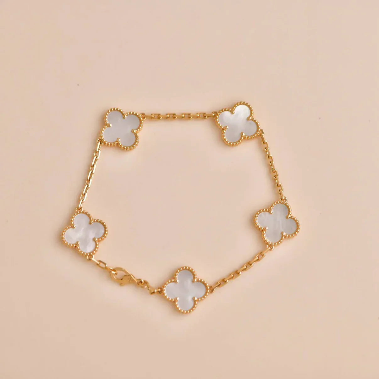 [CiCi]CLOVER WHITE PEARL MOP 5 MOTIV ARMBANDKOLLEKTION