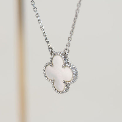 [CiCi]CLOVER  15MM WEISSER PERLMUTT SILBER