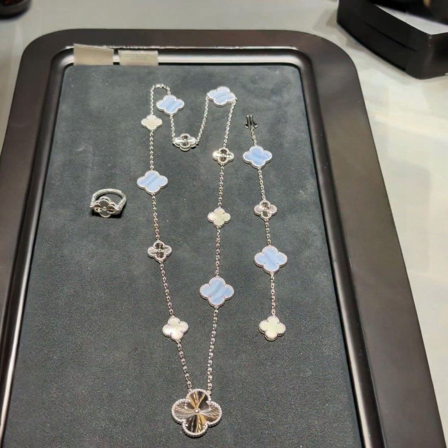 [CiCi]DETACHABLE CLOVER 15(11+4) FLOWER SILVER NECKLACE SET