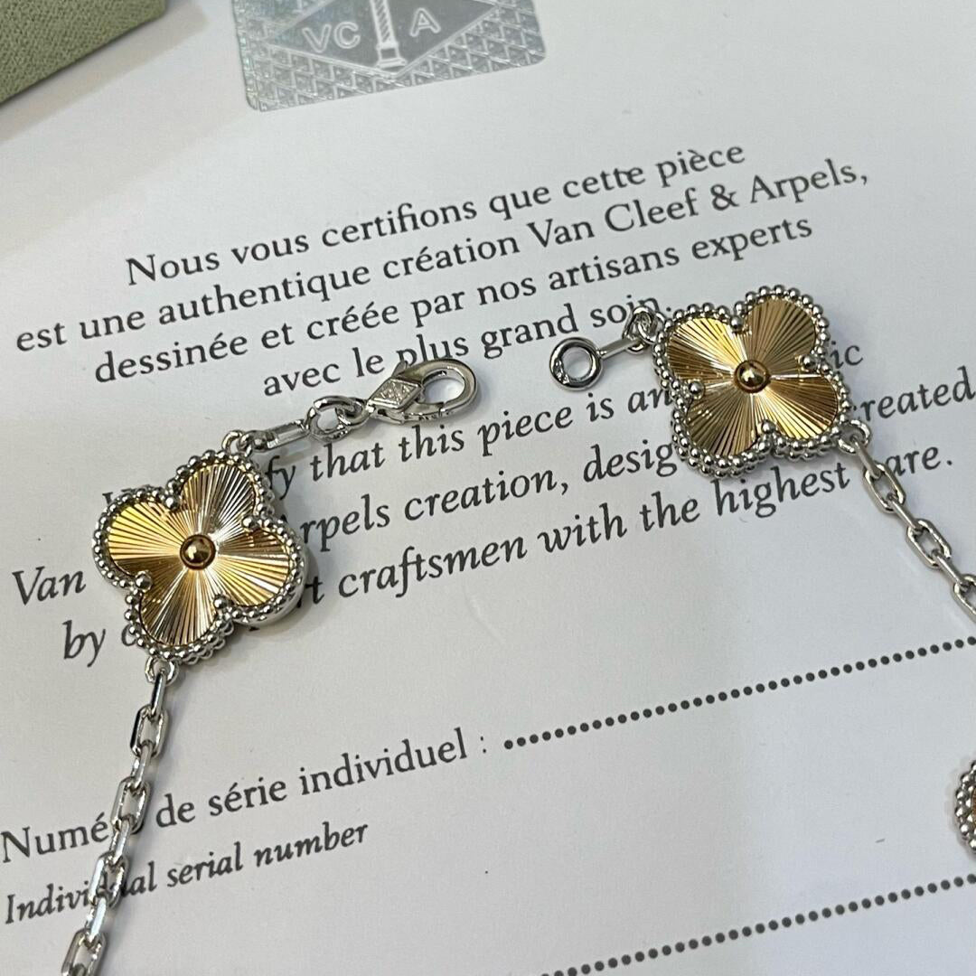 [CiCi]CLOVER  5 MOTIFS  CHRISTMAS LIMITED EDITION BRACELET