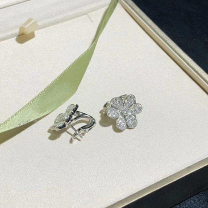 [CiCi]FRIVOLE SILVER FLOWER DIAMOND EARRINGS