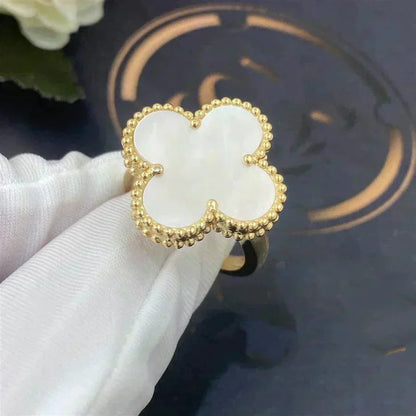 [CiCi]CLOVER WHITE MOP RING