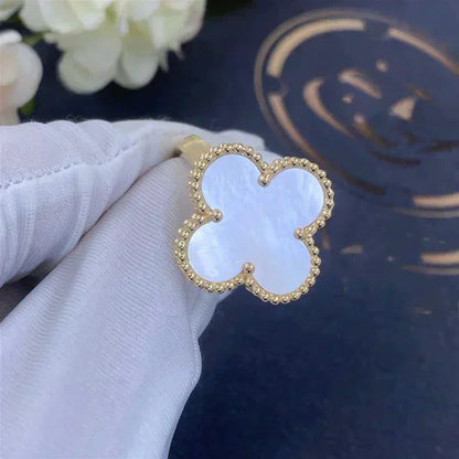 [CiCi]CLOVER WHITE MOP RING