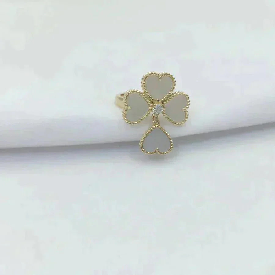 [CiCi]SWEET CLOVER WHITE MOP RING