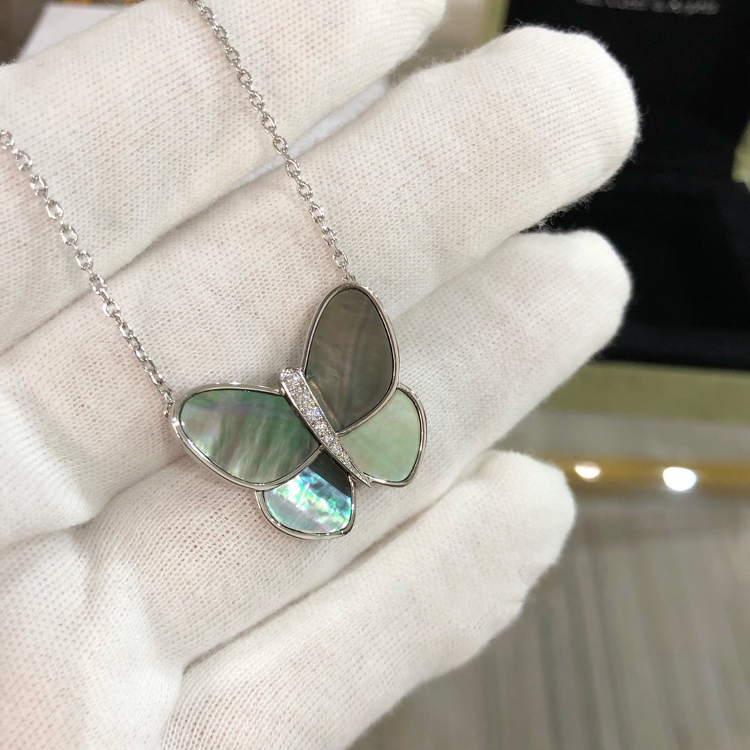 [CiCi]LARGE BUTTERFLY SILVER PENDANT DIAMOND NECKLACE