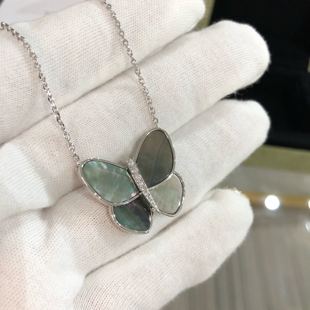 [CiCi]LARGE BUTTERFLY SILVER PENDANT DIAMOND NECKLACE