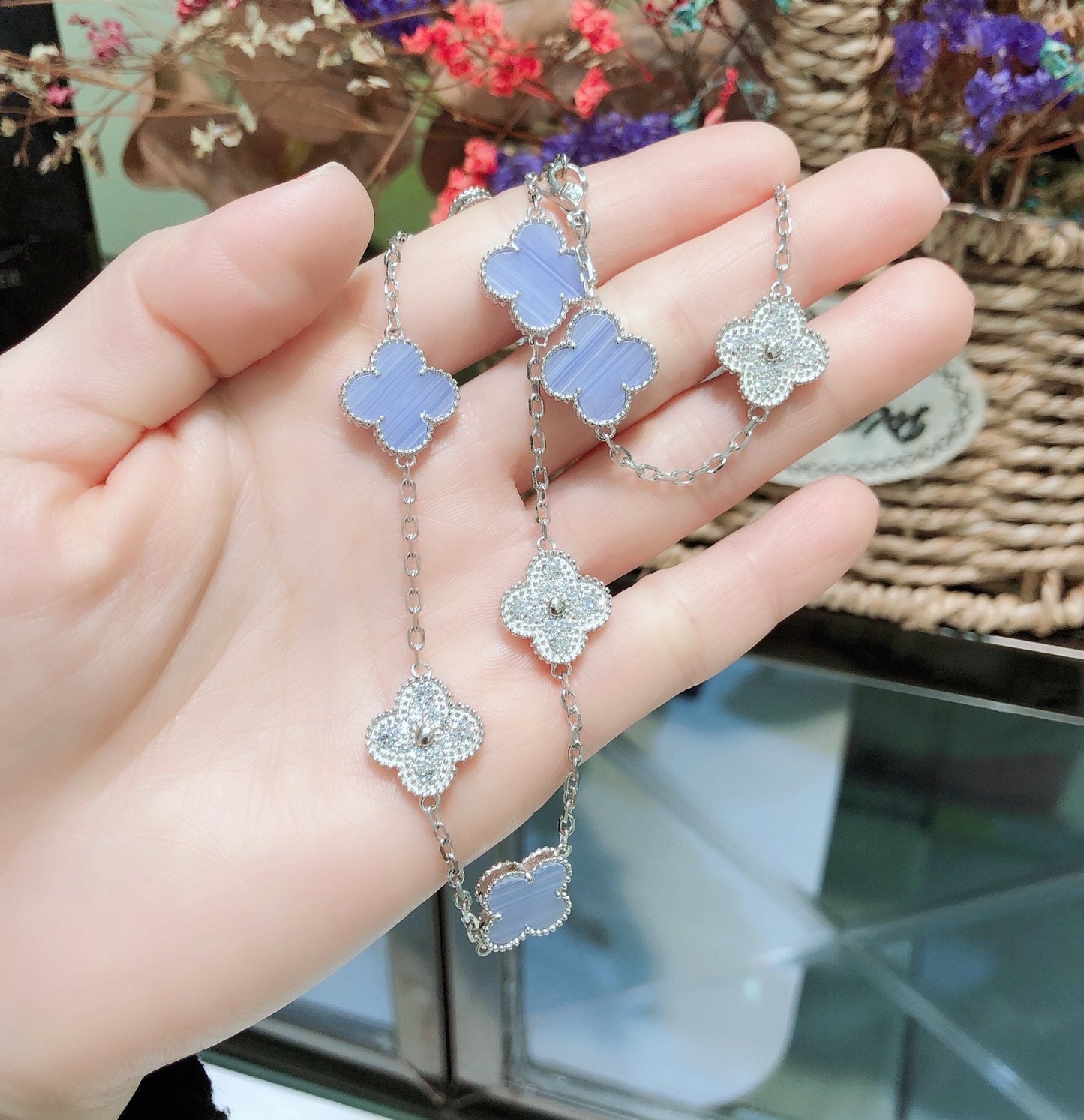 [CiCi]CLOVER 10 MOTIFS CHALCEDONY DIAMONDS SILVER NECKLACE