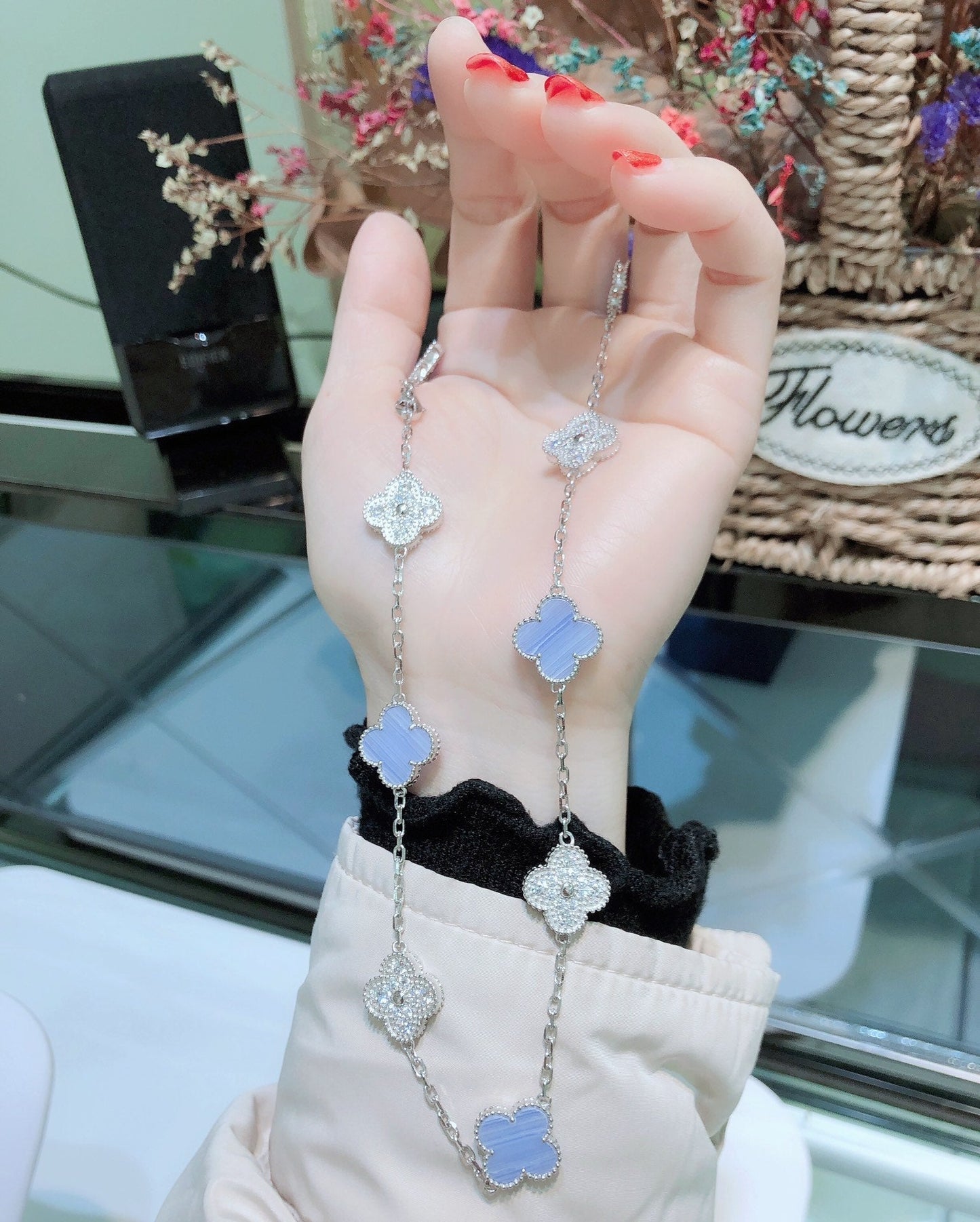 [CiCi]CLOVER 10 MOTIFS CHALCEDONY DIAMONDS SILVER NECKLACE
