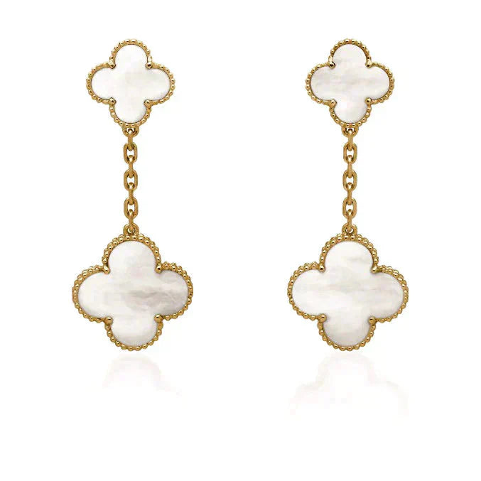 [CiCi]CLOVER 2 MOTIF WHITE MOP EARRINGS