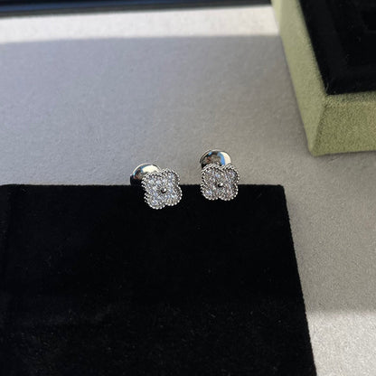[CiCi]CLOVER MINI DIAMOND STUD EARRINGS