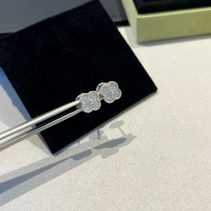 [CiCi]CLOVER MINI DIAMOND STUD EARRINGS