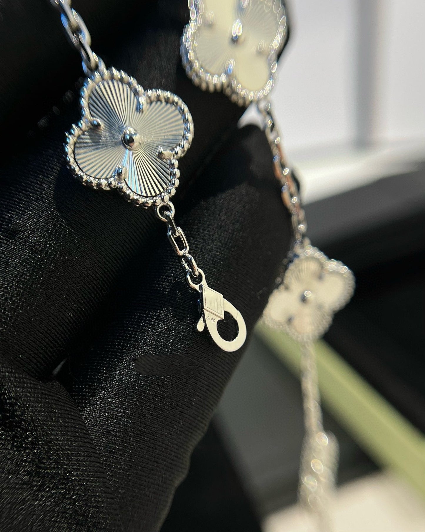 [CiCi] CLOVER 5 MOTIF LASER BRACELET COLLECTION